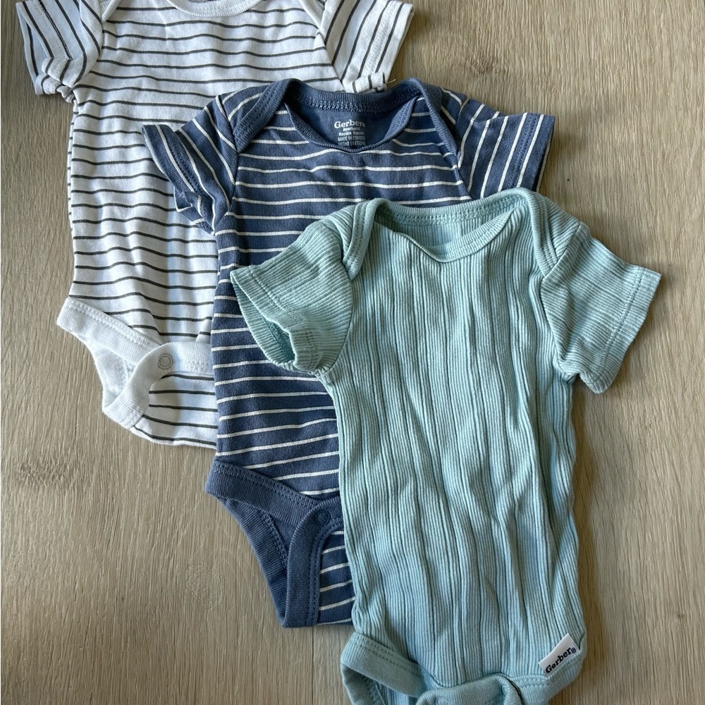 Newborn baby clothes lot